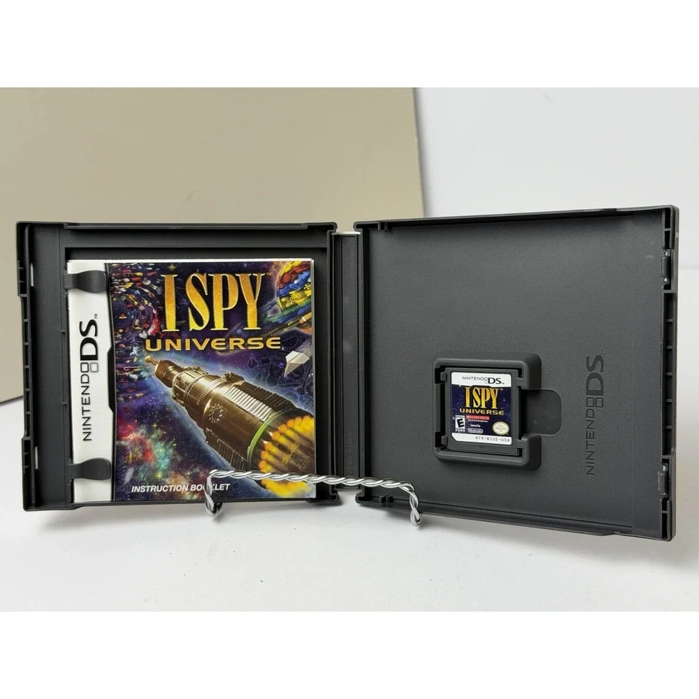 I Spy Universe Nintendo DS Video Game 2010 Complete With Manual